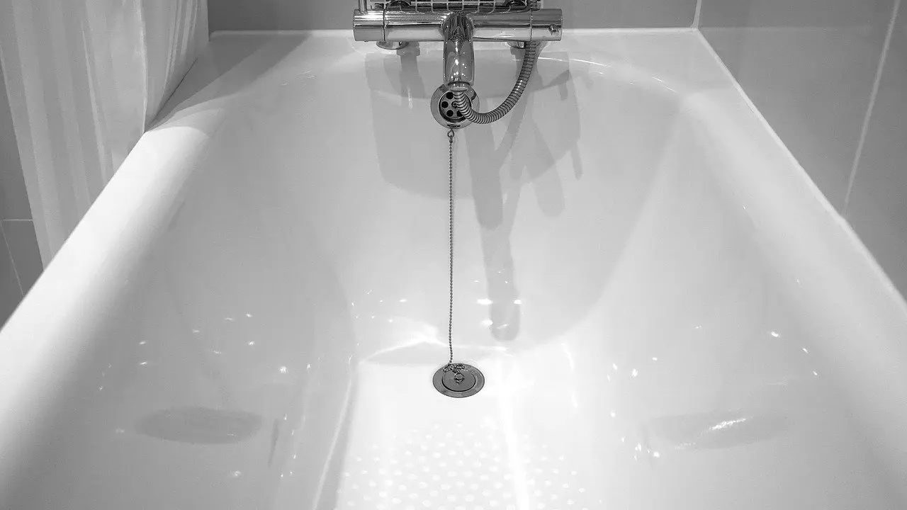 Des conseils de nettoyage de la baignoire